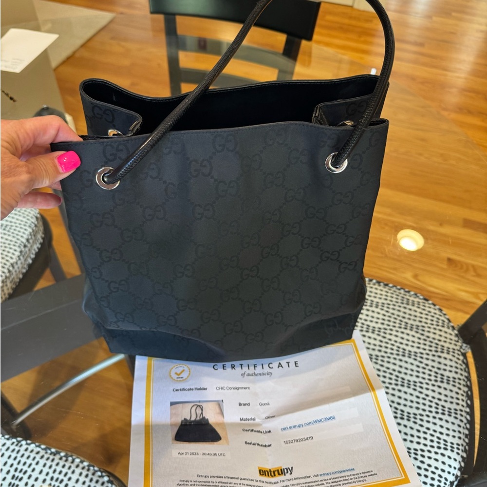 Like new Gucci Black GG Monogram medium  Tote
Like new condition - Picture 5 of 16